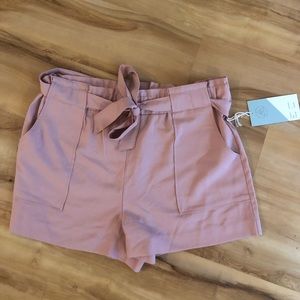 Women’s tie waist shorts